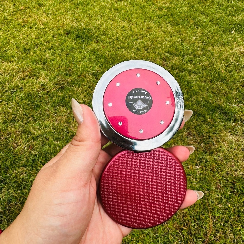 Red Compact Mirror - Picture 3 of 4